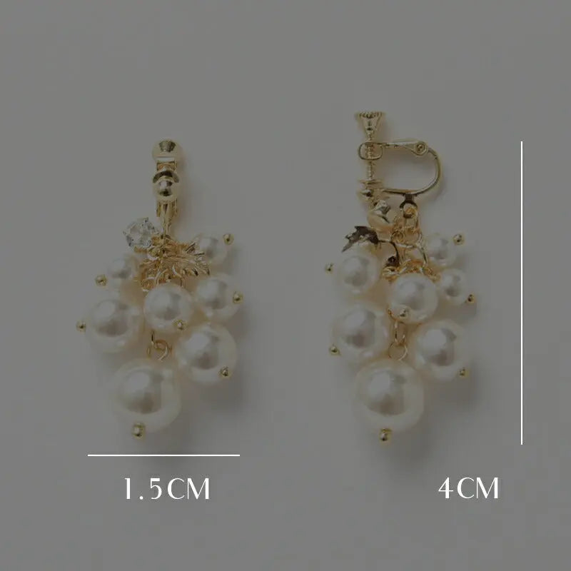 イヤリング結婚式パールアクセサリーパーティーレディースパールグレープイヤリング耳飾りミディアム複連パールフォーマルウェディングシンプルボリューム二次会謝恩会お呼ばれ披露宴