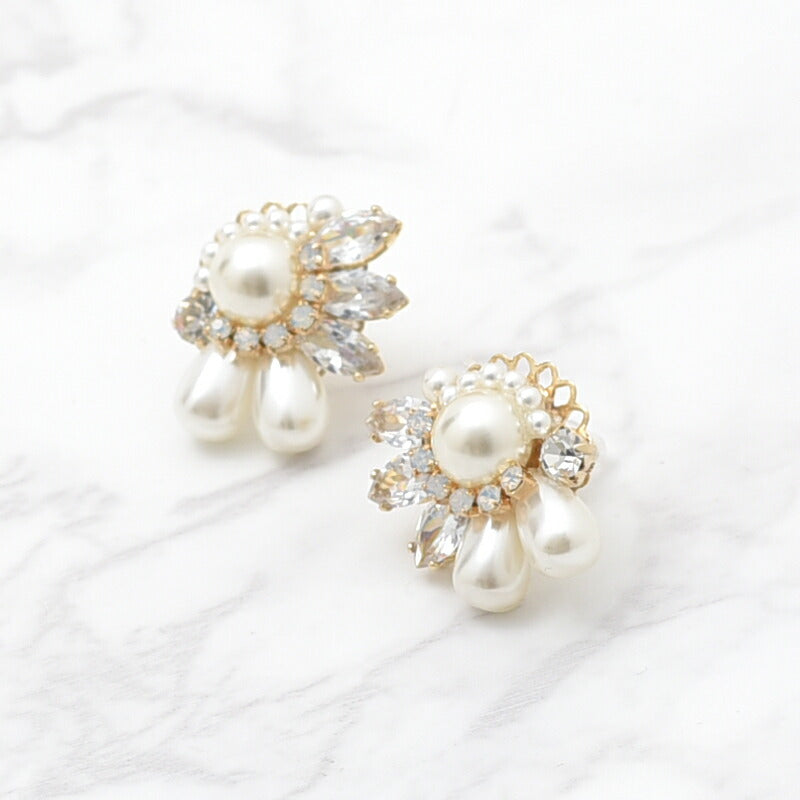 イヤリングピアス結婚式アクセサリーパール大ぶりおしゃれ上品華奢謝恩会入園式入学式卒園式