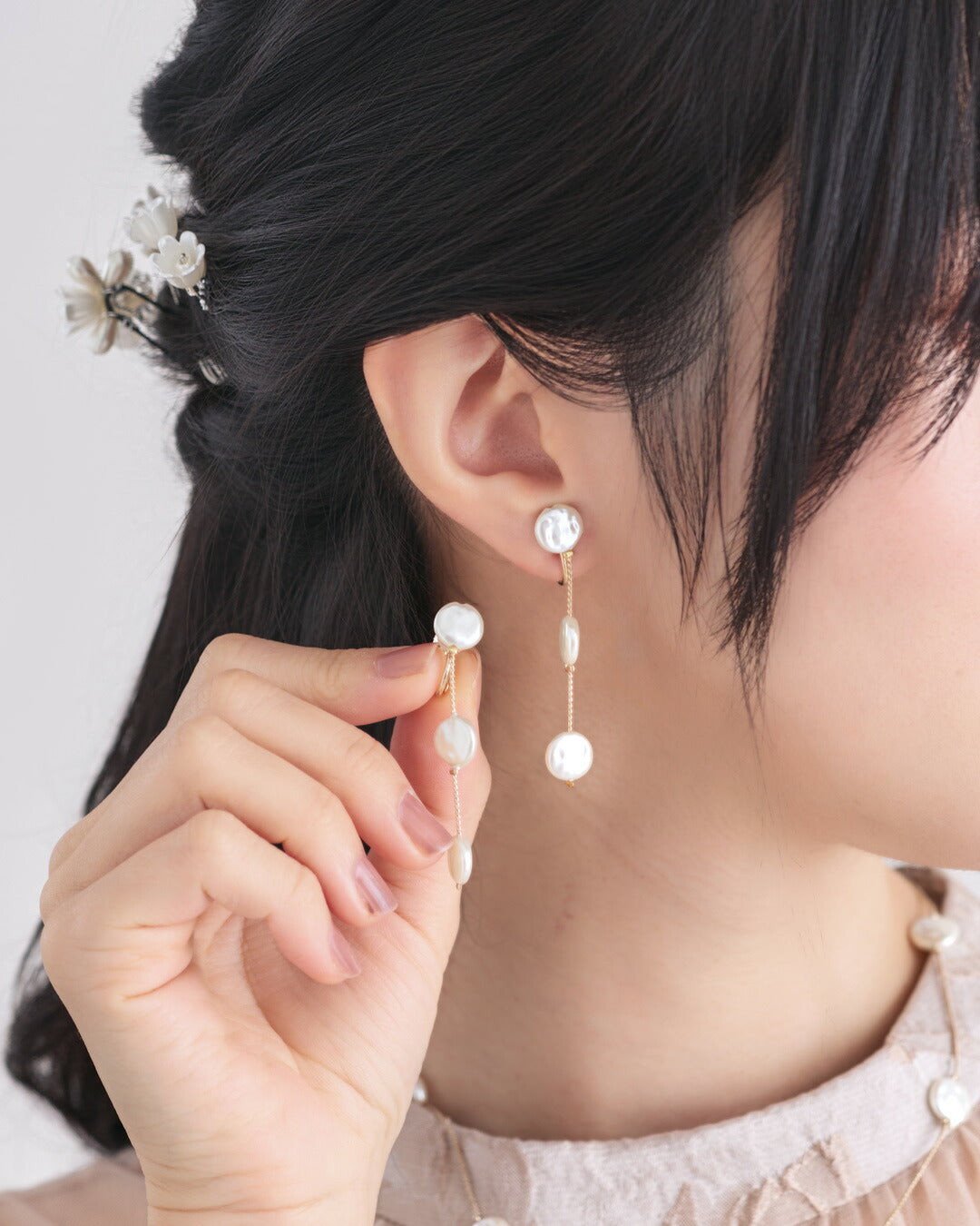 パール ピアス イヤリング 結婚式 アクセサリー 揺れる ぶら下がり レディース パーティー/フラット/セット可能/お呼ばれ/ ゴールド