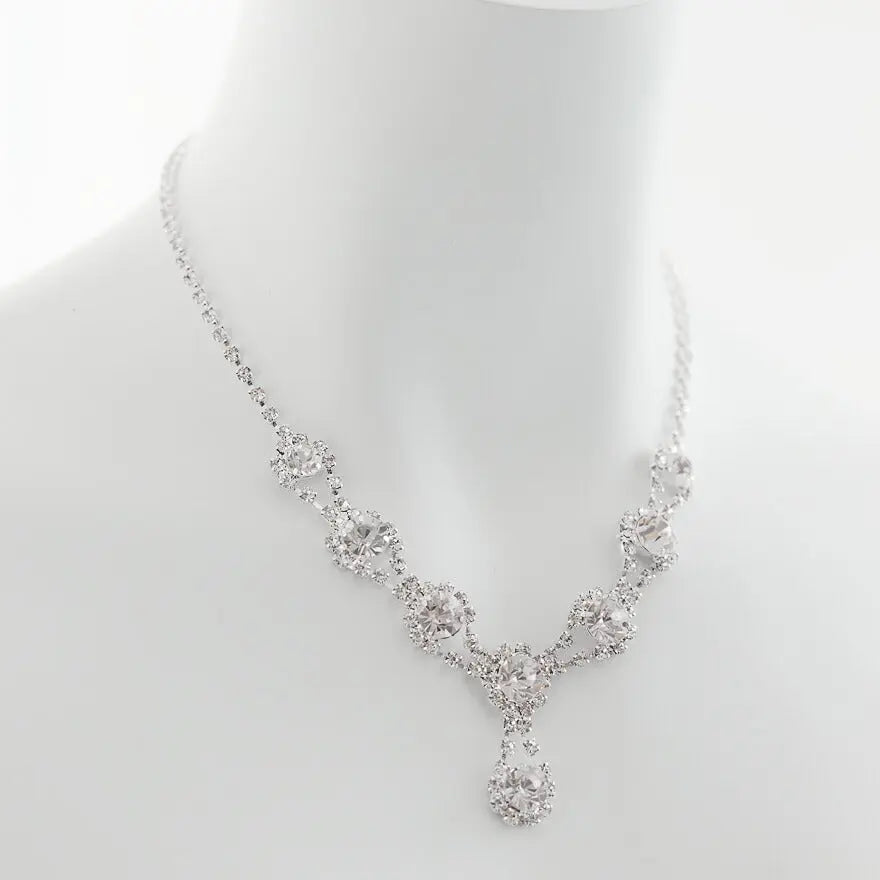 お呼ばれ２点SET★結婚式ゲストアクセサリー★パーティー華やか二点コーディネイトセット★お呼ばれ結婚式の服装に二次会、謝恩会や、ブライダル、ウェディングのドレスやワンピースなどのお呼ばれ服にNecklaceSale！アクセサリネックレスラインストーンイヤリング