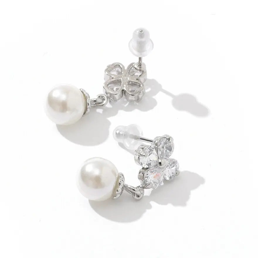 イヤリングピアス結婚式パールアクセサリー大ぶり揺れるゲストウェディングフラワー花パーティーゴールド/シルバー和装花嫁ボリュームお呼ばれ二次会