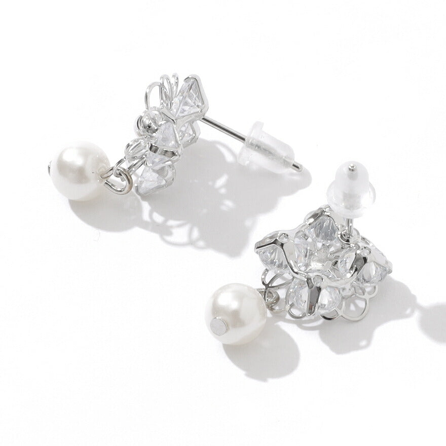 イヤリングピアス結婚式パールアクセサリー大ぶり揺れるゲストウェディングフラワー花パーティーゴールド/シルバー和装花嫁ボリュームお呼ばれ二次会