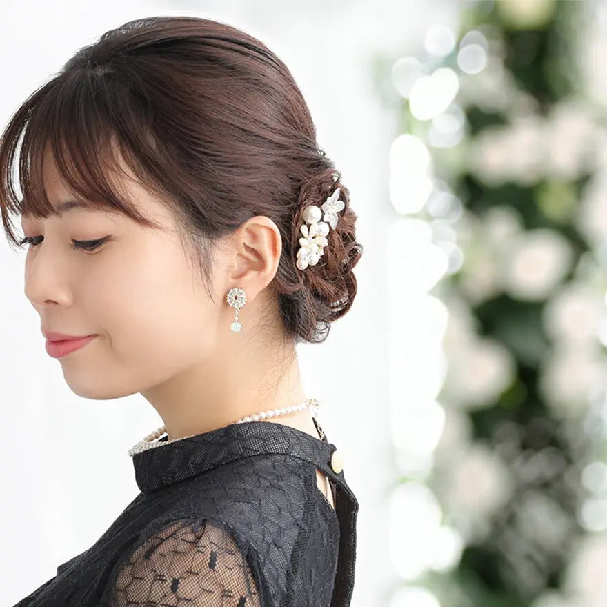 イヤリングピアス結婚式ストーンアクセサリー大ぶり揺れるゲストウェディングビジューパーティーゴールド/シルバー和装花嫁ボリュームお呼ばれ二次会