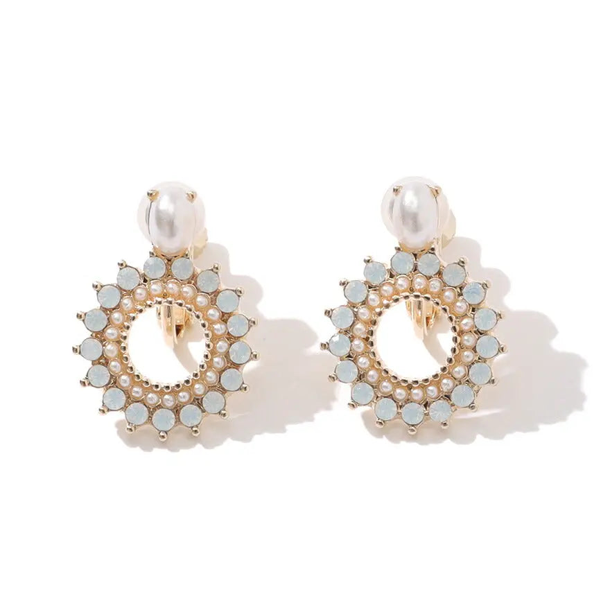 イヤリング ピアス 結婚式 ストーン アクセサリー  大ぶり 花 乳白色 透明感 ミニマル ゲスト ウェディング ビジュー パーティー ゴールド 和装 花嫁 ボリューム お呼ばれ 二次会 パーティードレス通販TwinkleGIrls