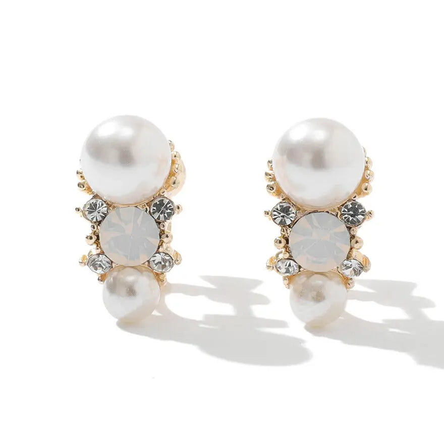 イヤリング ピアス 結婚式 ストーン アクセサリー  大ぶり 花 乳白色 透明感 ミニマル ゲスト ウェディング ビジュー パーティー ゴールド 和装 花嫁 ボリューム お呼ばれ 二次会 パーティードレス通販TwinkleGIrls