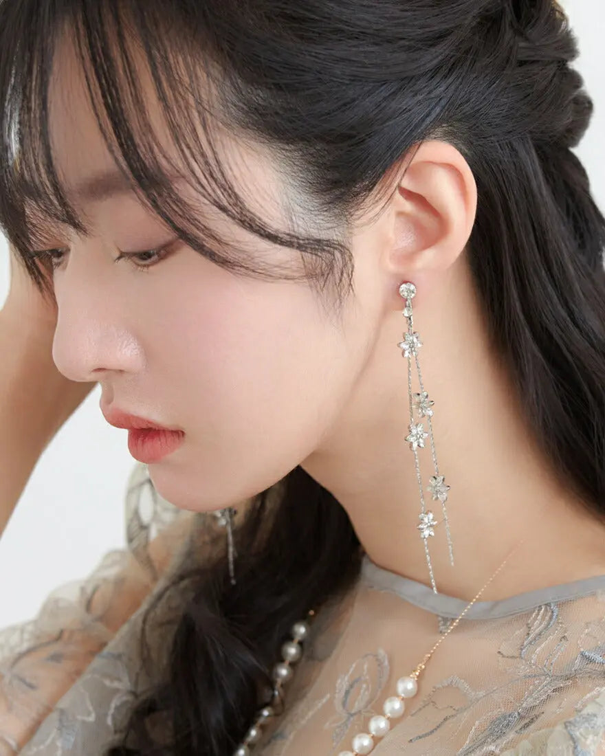 イヤリング 結婚式 アクセサリー  パール以外 お呼ばれ 大ぶり 揺れる ゲスト ウェディング シンプル パーティー 二次会 ゴールド 和装 花嫁 ボリューム お呼ばれ 二次会