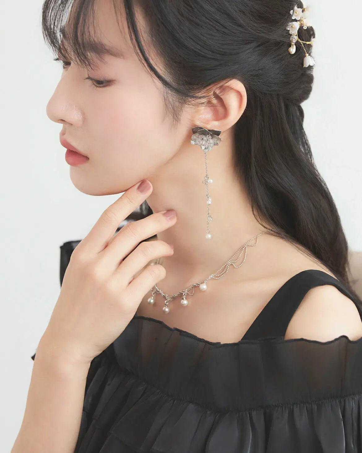 メタルビーズフラワー2WAYイヤリング 結婚式 アクセサリー  大ぶり 花 揺れる メタル 大ぶり ゲスト ウェディング ビジュー パーティー ゴールド 和装 花嫁 ボリューム お呼ばれ 二次会