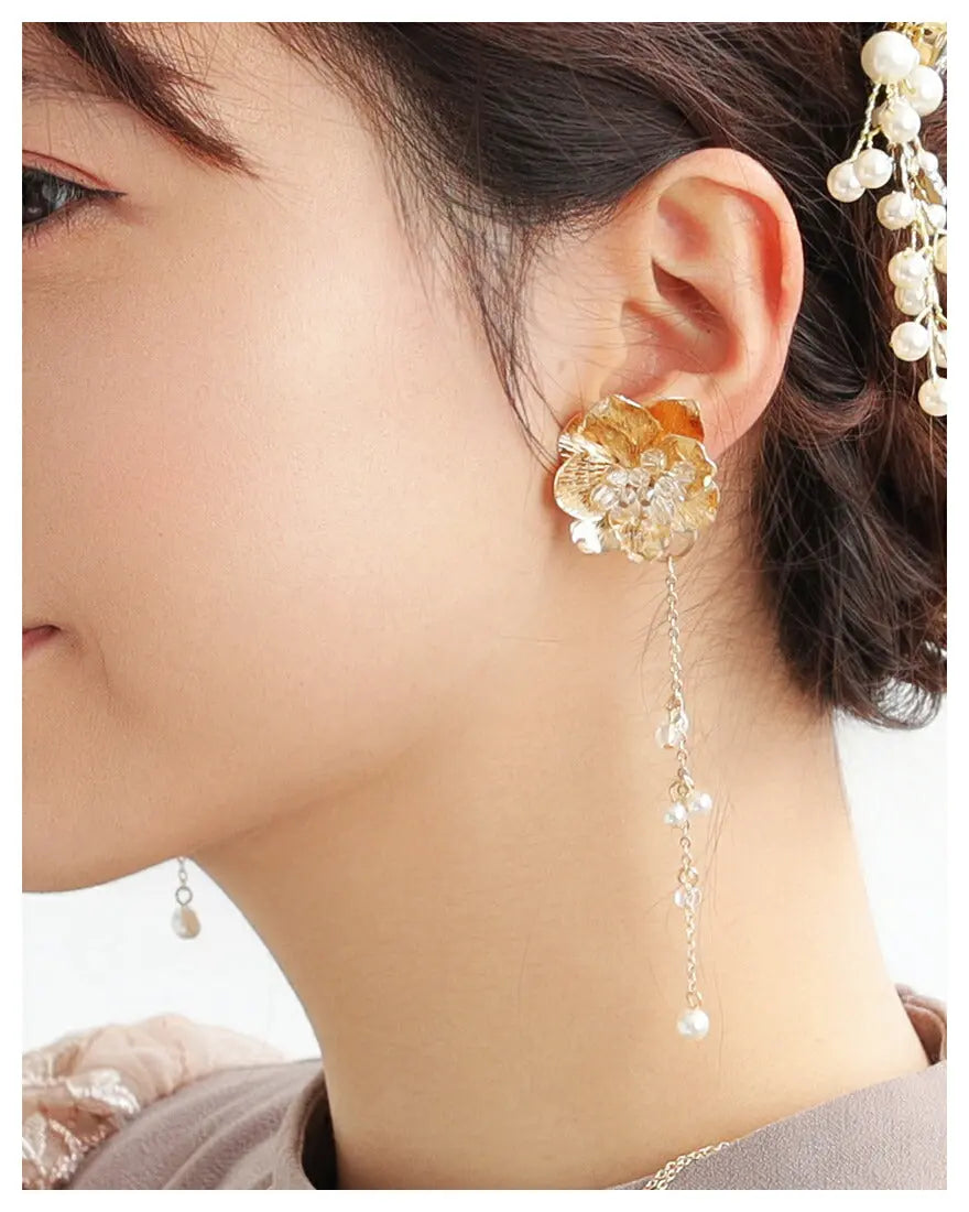 メタルビーズフラワー2WAYイヤリング 結婚式 アクセサリー 大ぶり 花