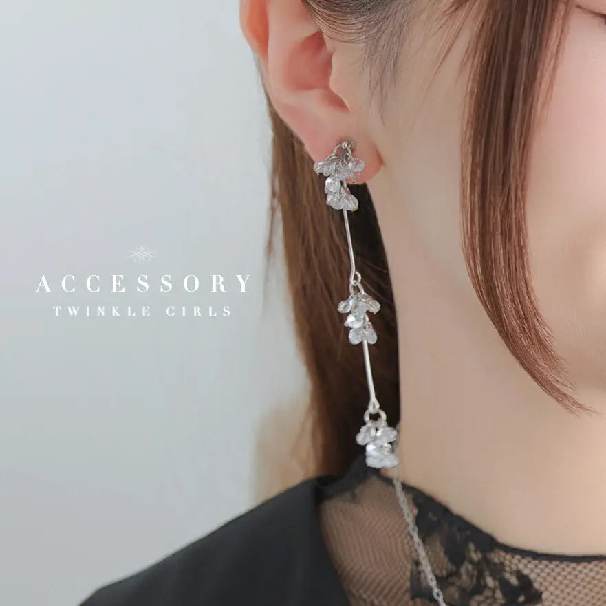 イヤリング 結婚式 アクセサリー  パール お呼ばれ 大ぶり 揺れる ゲスト ウェディング 3連 パーティー 二次会 ゴールド 和装 花嫁 ボリューム お呼ばれ 二次会 パーティードレス通販TwinkleGIrls