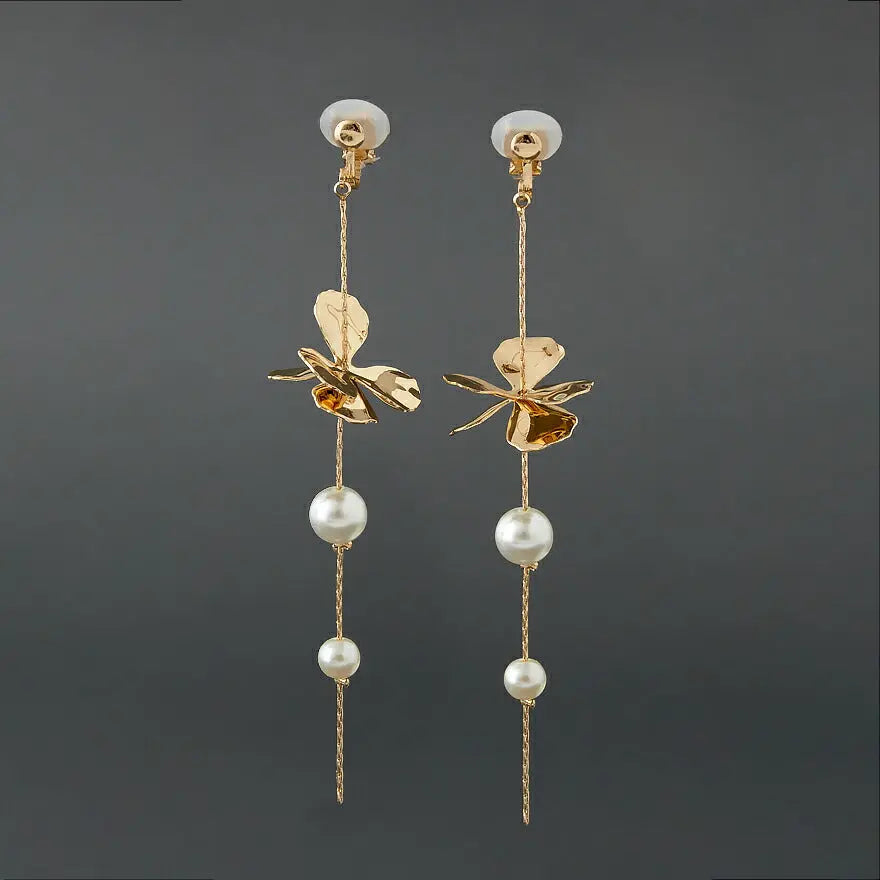 イヤリングピアス結婚式アクセサリー大ぶりお花すずらんゲストウェディングビジューパーティーゴールド和装花嫁ボリュームお呼ばれ二次会