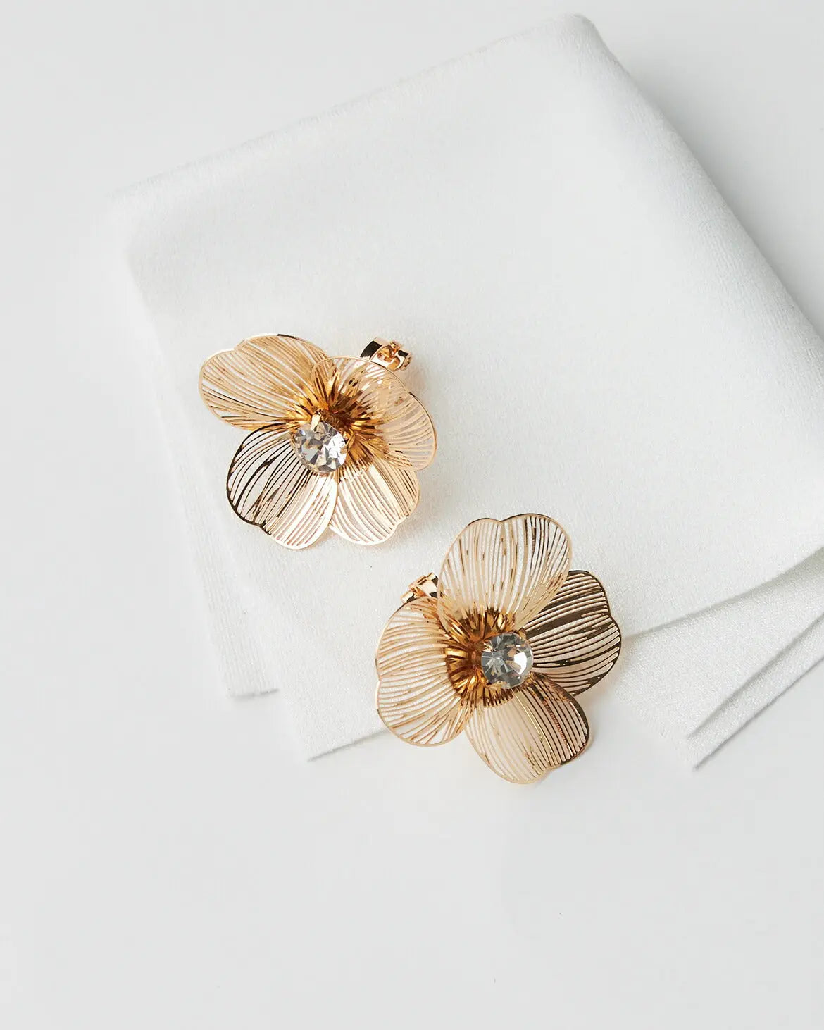 TwinkleGirls イヤリング 痛くなりにくい フラワーモチーフ 大ぶり