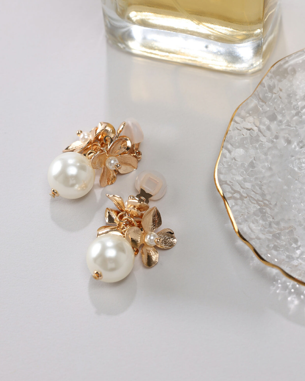 TwinkleGirls イヤリング レディース 結婚式 卒業式 入学式 お呼ばれ オールシーズン 痛くなりにくい クリップ式 大ぶり フラワー パール 揺れる ゴールド/シルバー accessory0260 パーティードレス通販TwinkleGirls