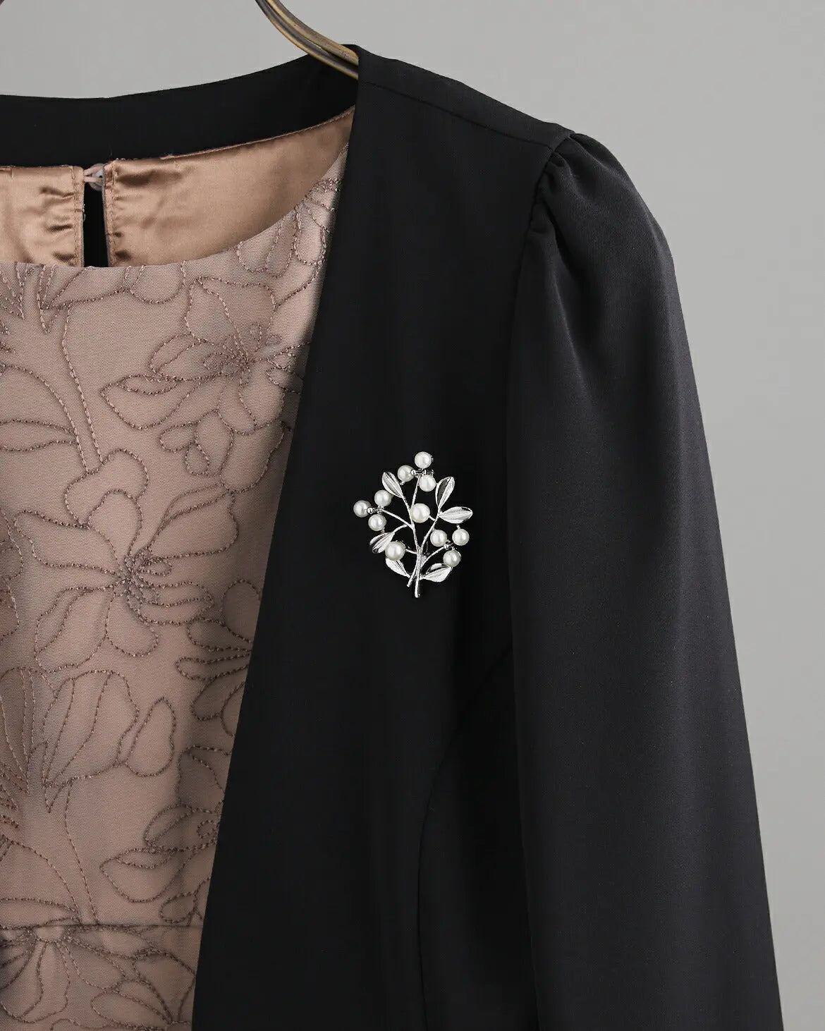 ブローチ パール レディース 上品 シンプル 結婚式 入学式 卒業式 セレモニー ジャケットアクセサリー シルバー パーティードレス通販TwinkleGIrls