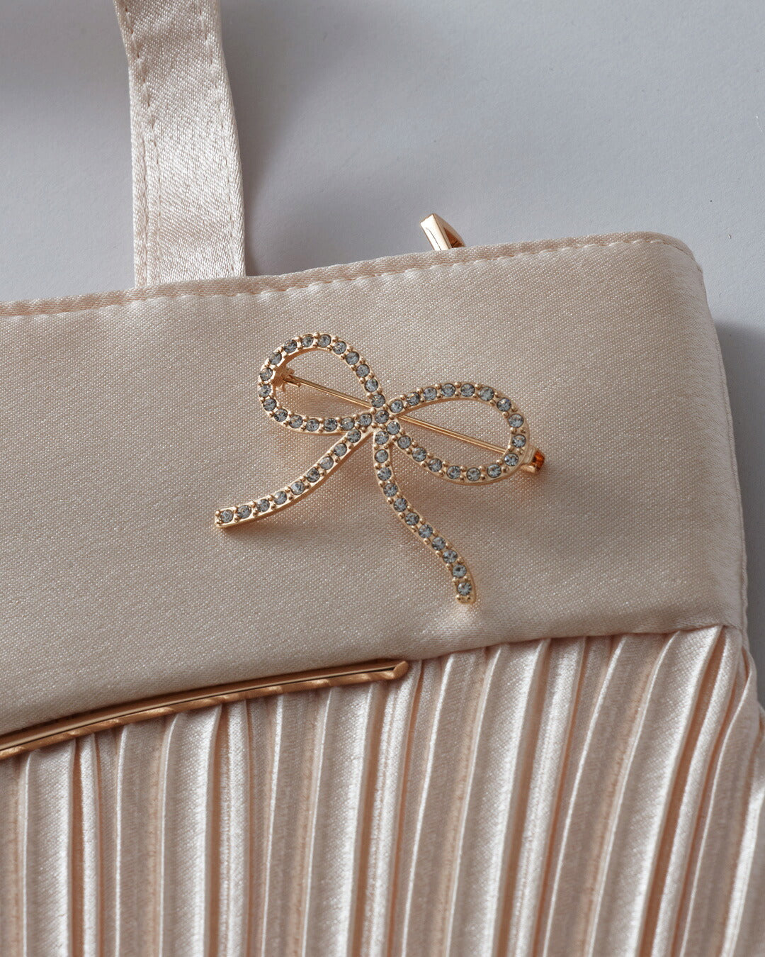 パーティーバッグ結婚式お呼ばれフォーマルバッグ2WAYショルダークラッチレディースシルバーベージュブラック小さめ上品披露宴二次会卒業式入学式謝恩会