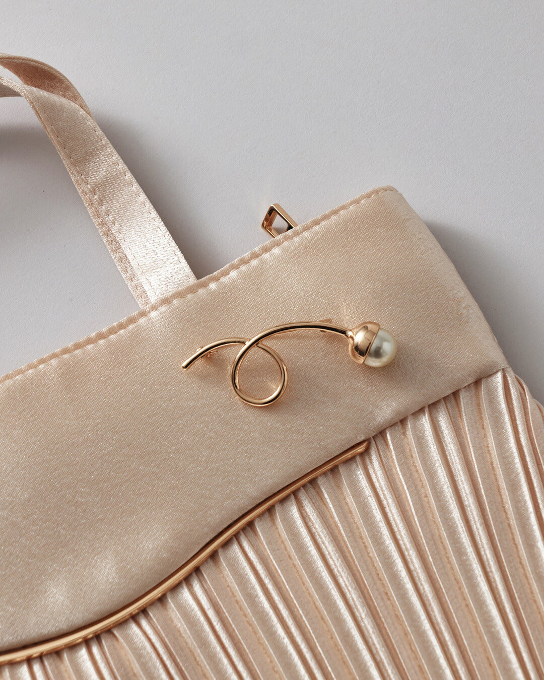 パーティーバッグ結婚式お呼ばれフォーマルバッグ2WAYショルダークラッチレディースシルバーベージュブラック小さめ上品披露宴二次会卒業式入学式謝恩会