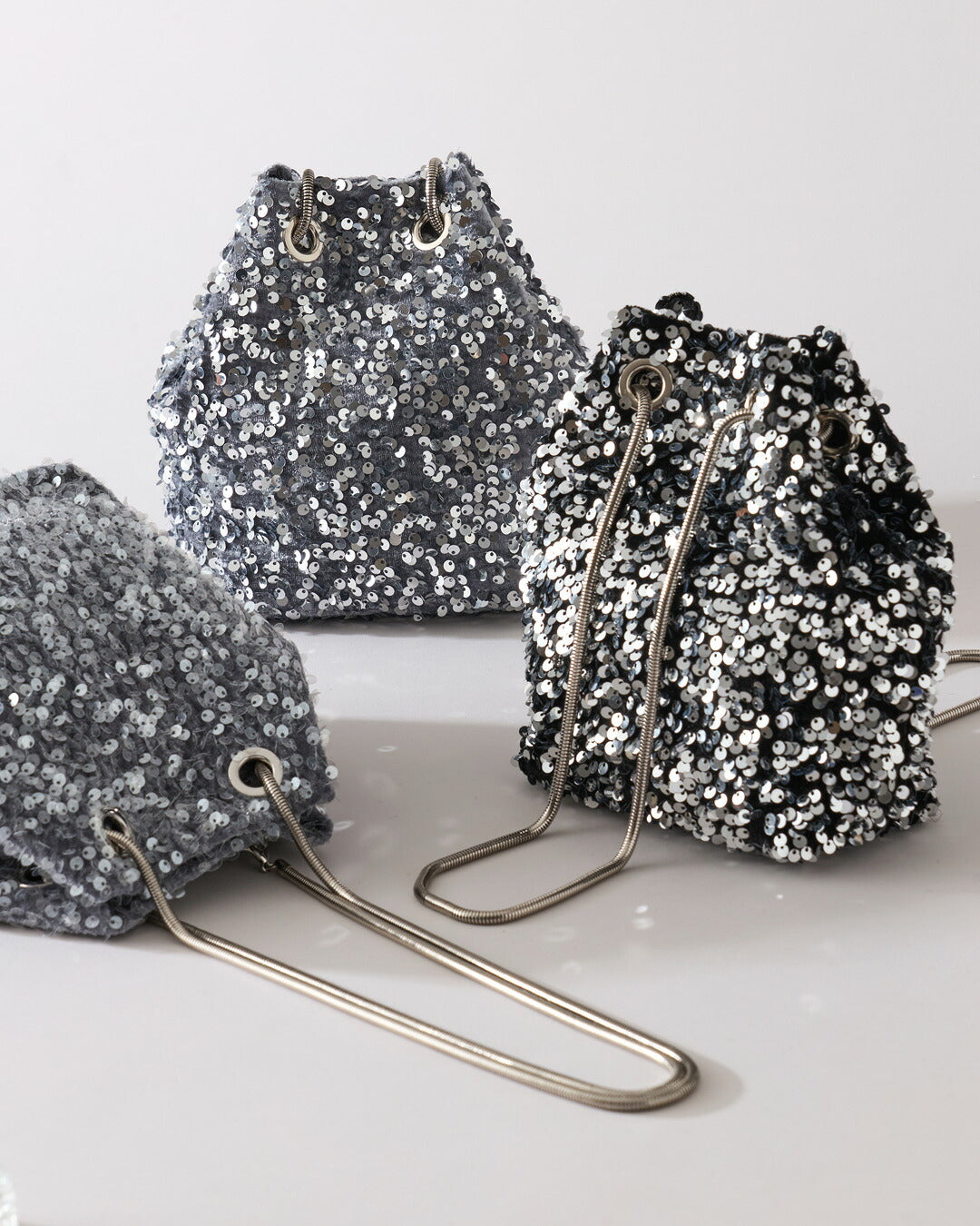 パーティーバッグ結婚式お呼ばれフォーマルバッグ2WAYショルダークラッチレディースシルバーベージュブラック小さめ上品披露宴二次会卒業式入学式謝恩会