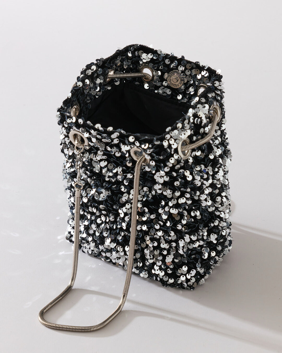 パーティーバッグ結婚式お呼ばれフォーマルバッグ2WAYショルダークラッチレディースシルバーベージュブラック小さめ上品披露宴二次会卒業式入学式謝恩会