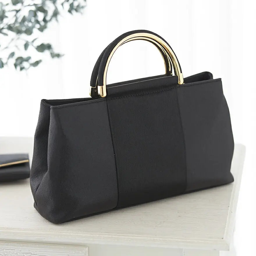 パーティーバッグ結婚式バッグお呼ばれ謝恩会二次会レディース秋冬ショルダー黒/ベージュ大きめサイズ