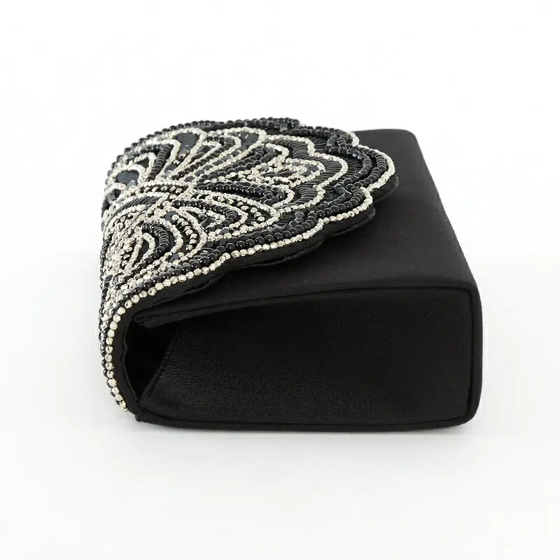 パーティーバッグ結婚式バッグビーズバッグスカラップパーティーバッグおしゃれかわいいシンプル黒/ベージュ/シルバーショルダー3WAY即日発送謝恩会