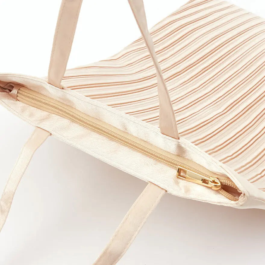 サブバッグ結婚式パーティートートA4フォーマルレース行事翌日配送おしゃれ華やか上品華奢サテンベージュ/ブラック