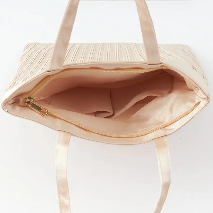 サブバッグ結婚式パーティートートA4フォーマルレース行事翌日配送おしゃれ華やか上品華奢サテンベージュ/ブラック