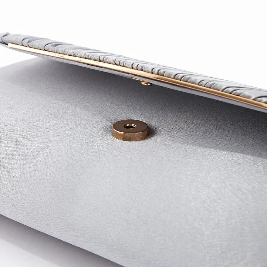 パーティーバッグ結婚式バッグお呼ばれ謝恩会二次会レディース秋冬ショルダー黒/ベージュ大きめサイズ