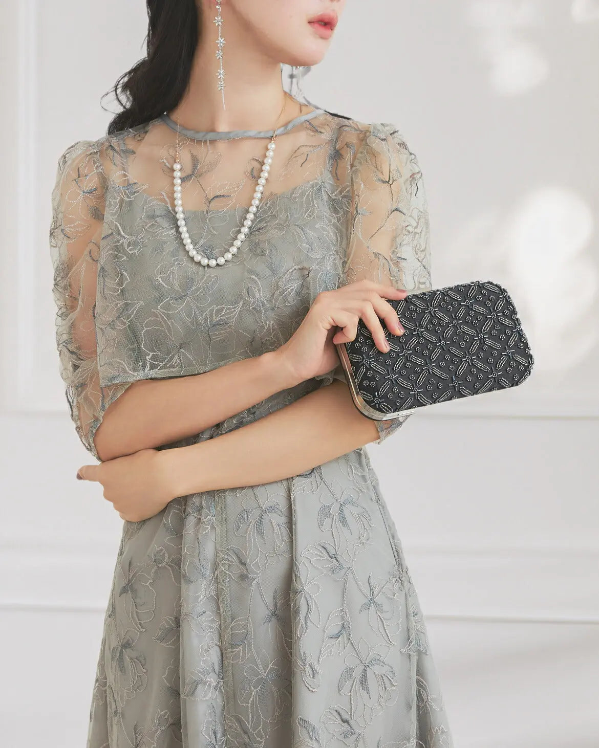 パーティーバッグ結婚式バッグレディース秋冬ビーズ刺しゅう/フェイクパール/ビーズ/スパンコール/コンパクト/2WAY小さめ