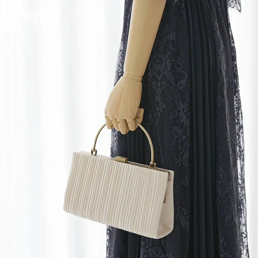 メタルハンドルプリーツパーティーバッグ 結婚式 バッグ パーティーバッグ レディース 秋冬 お呼ばれ/パーティ/サテン/プリーツ/ショルダー/2WAY