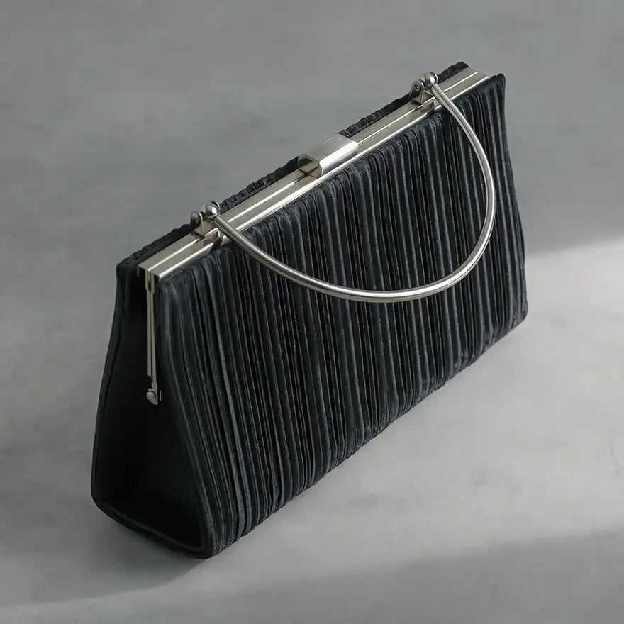 メタルハンドルプリーツパーティーバッグ 結婚式 バッグ パーティーバッグ レディース 秋冬 お呼ばれ/パーティ/サテン/プリーツ/ショルダー/2WAY