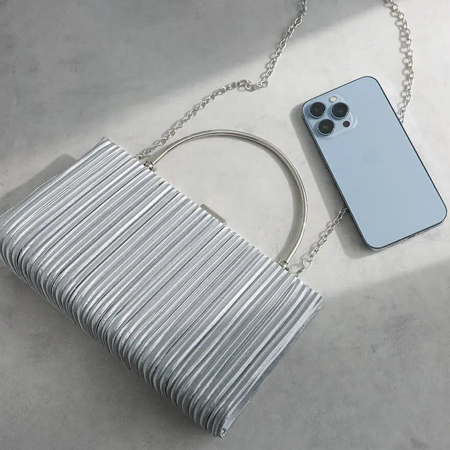 メタルハンドルプリーツパーティーバッグ 結婚式 バッグ パーティーバッグ レディース 秋冬 お呼ばれ/パーティ/サテン/プリーツ/ショルダー/2WAY