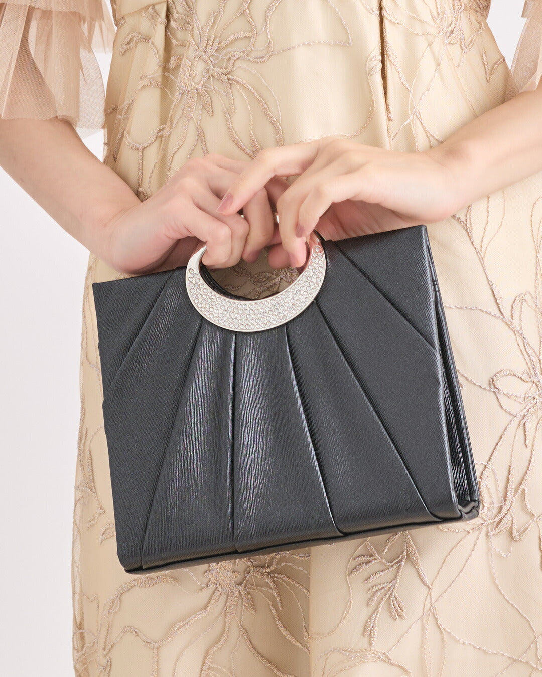 パーティーバッグ結婚式お呼ばれフォーマルバッグ2WAYショルダークラッチレディースシルバーベージュブラック小さめ上品披露宴二次会卒業式入学式謝恩会