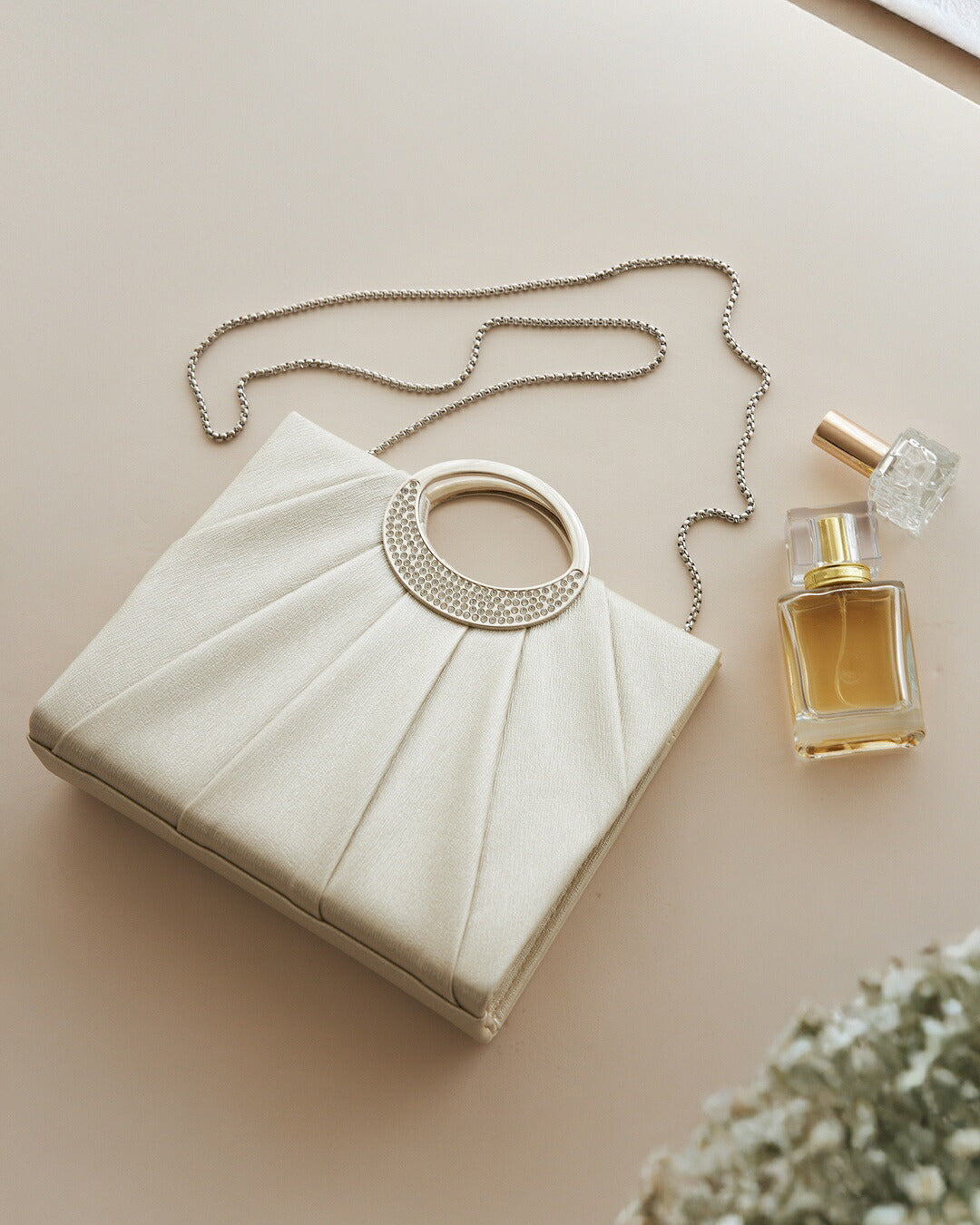 パーティーバッグ結婚式お呼ばれフォーマルバッグ2WAYショルダークラッチレディースシルバーベージュブラック小さめ上品披露宴二次会卒業式入学式謝恩会