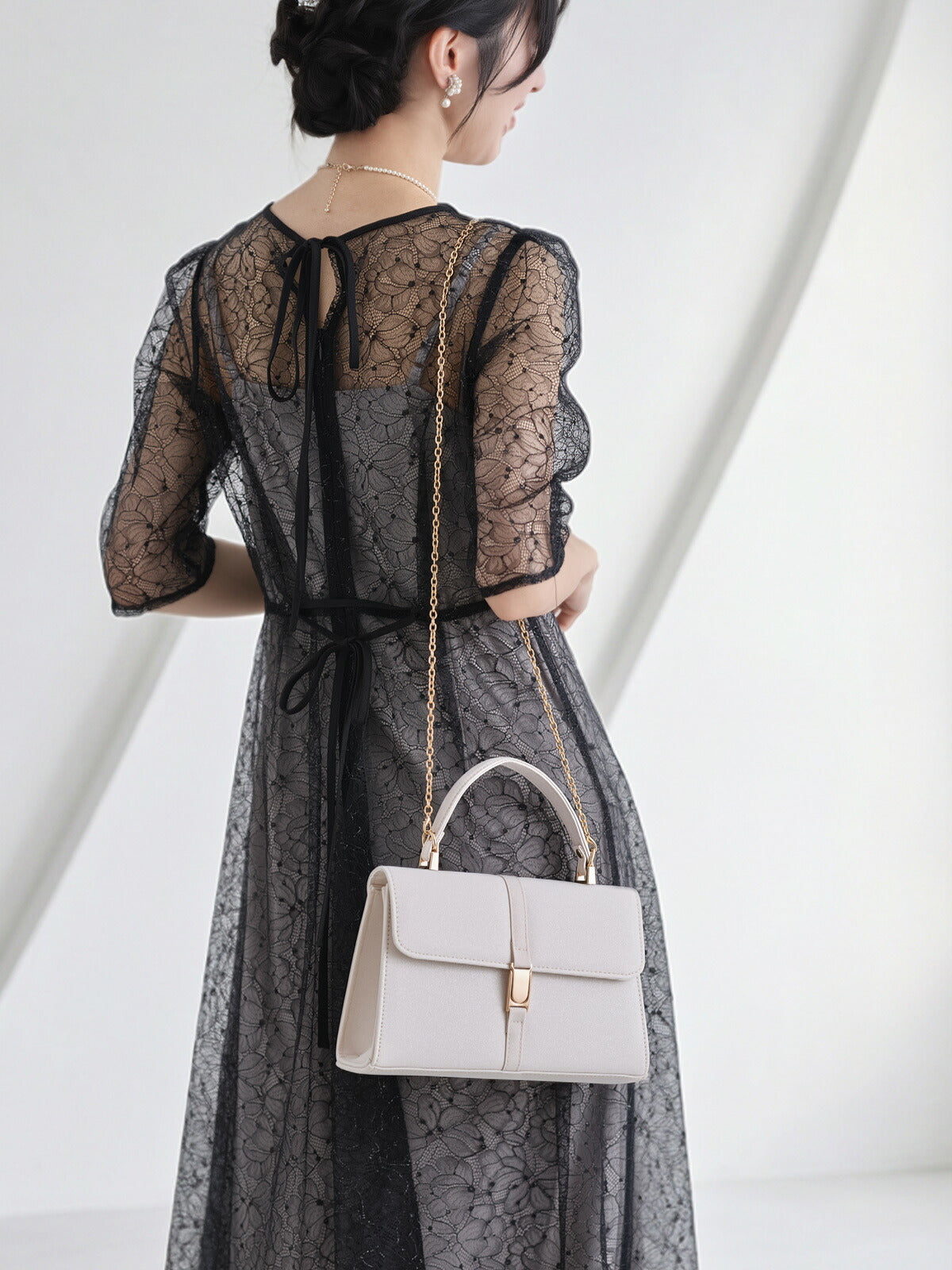 パーティーバッグ結婚式お呼ばれフォーマルバッグ2WAYショルダークラッチレディースシルバーベージュブラック小さめ上品披露宴二次会卒業式入学式謝恩会