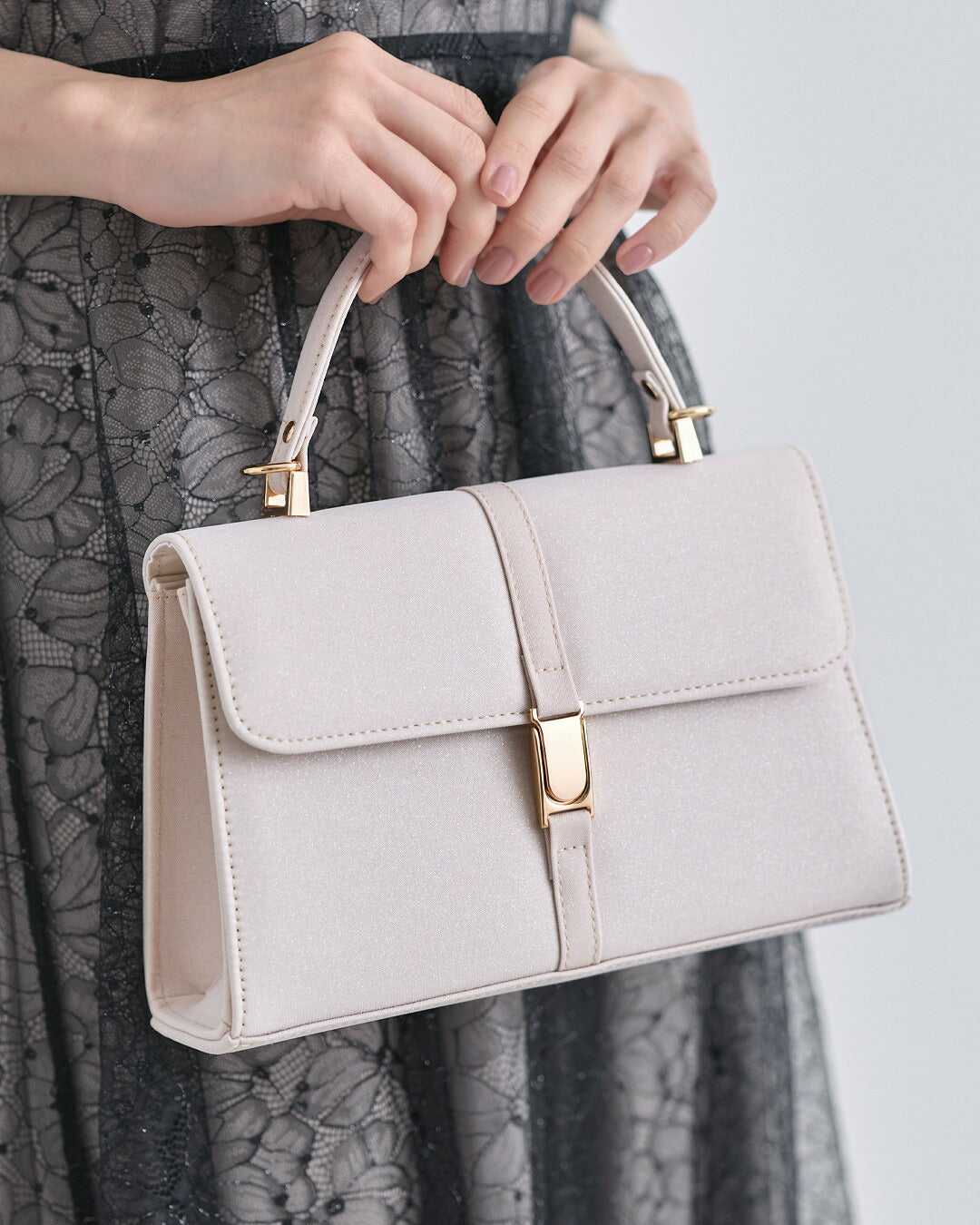 パーティーバッグ結婚式お呼ばれフォーマルバッグ2WAYショルダークラッチレディースシルバーベージュブラック小さめ上品披露宴二次会卒業式入学式謝恩会