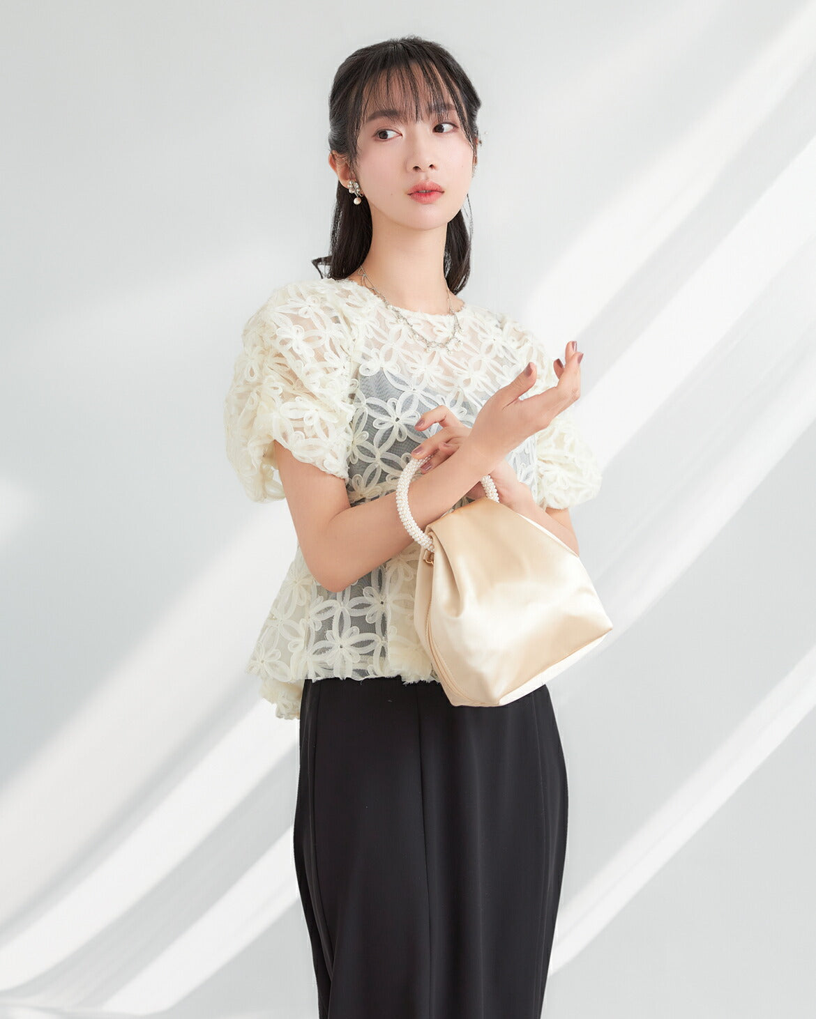 パールビーズハンドルバッグ パーティーバッグ 結婚式 バッグ レディース 春夏 お呼ばれ/パーティ/リボン/オーガンジー/キラキラ/ビーズ/2WAY