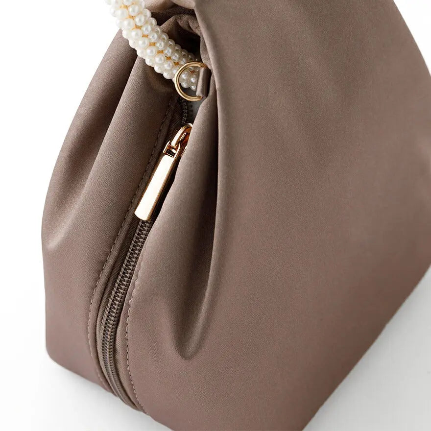 【3%OFFクーポンで10456円】リングハンドル刺繍巾着バッグパーティーバッグ結婚式バッグレディース春夏お呼ばれ/パーティ/リボン/オーガンジー/キラキラ/ビーズ/2WAY