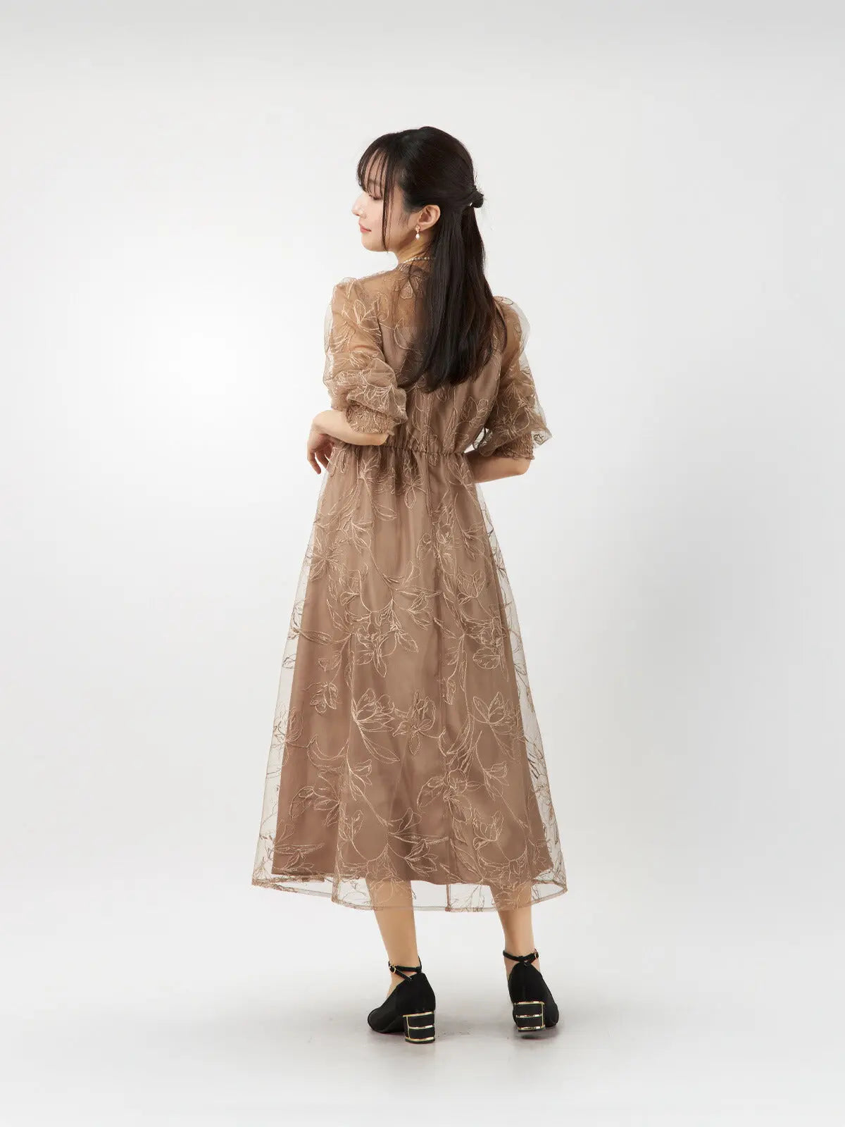 パーティードレス 花刺繍 シアー 袖あり レディース 結婚式 お呼ばれ 体型カバー 総ゴム ウエスト M/L対応 1969 - パーティードレス通販TwinkleGIrls