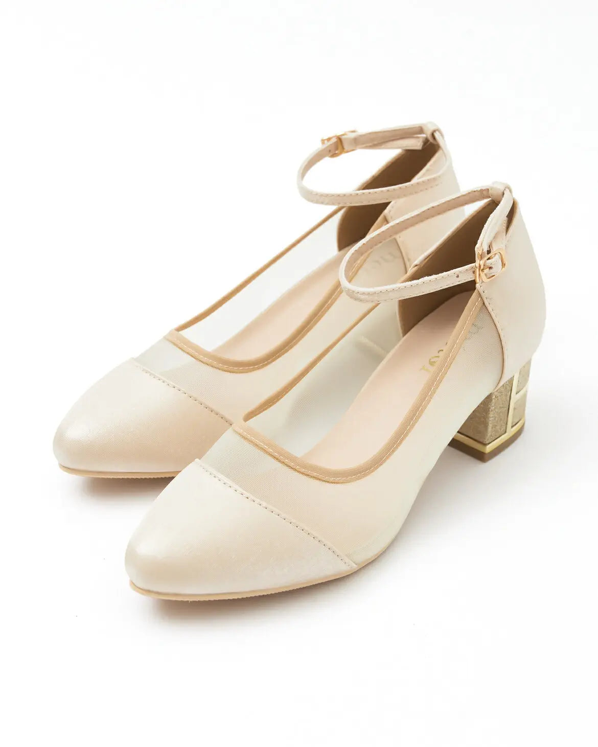 結婚式パンプスお呼ばれ対応疲れないローヒールチャンキーヒールストラップ付きレディースクッション入り幅広対応