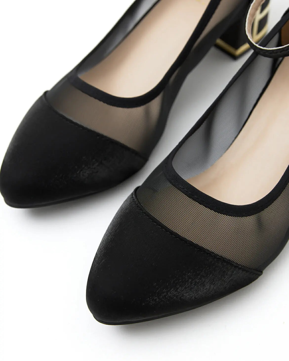 結婚式パンプスお呼ばれ対応疲れないローヒールチャンキーヒールストラップ付きレディースクッション入り幅広対応